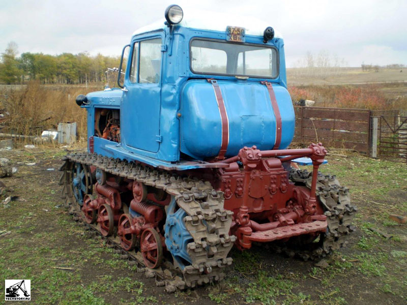 советские трактора 
